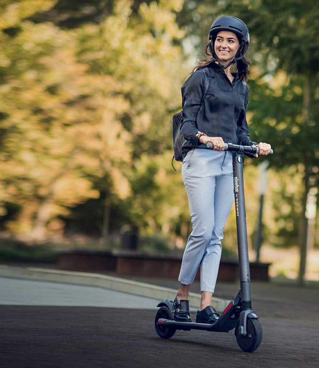 Segway-Ninebot Kickscooter ES2 lifestyle